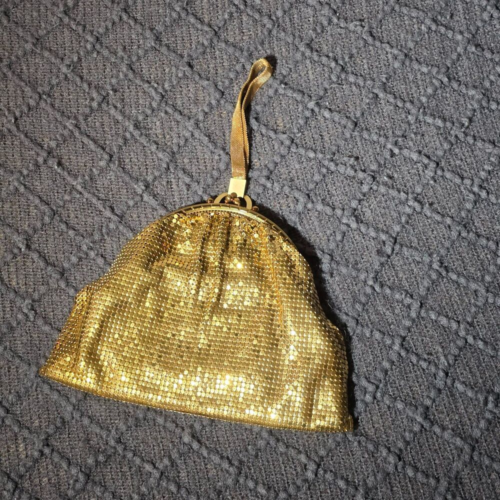 Vintage 1950s Whiting & Davis Gold Mesh Wristlet with Original Pocket Mirror - Picture 2 of 5